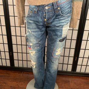 True Religion Jeans distressed size 29 slim fit